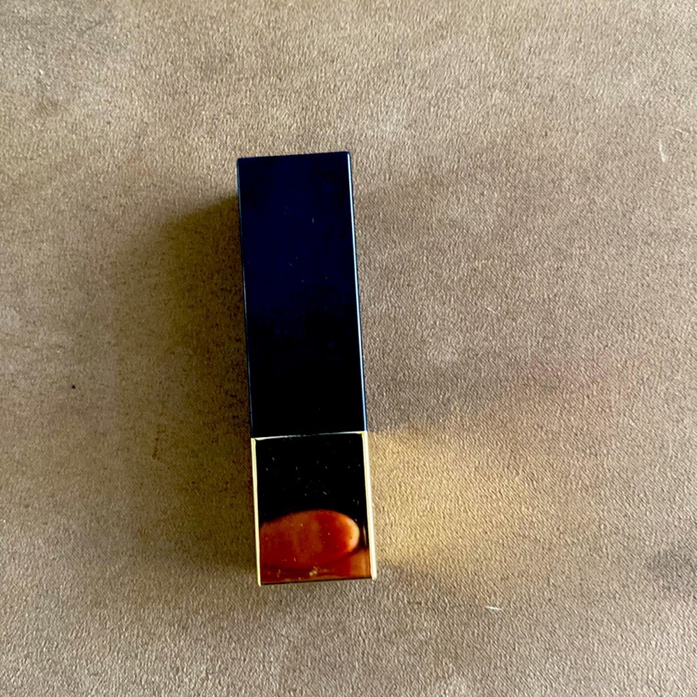 New Estée Lauder Pure Color Envy 240 Tumultuous Pink